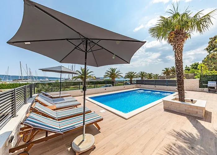 Mima Gomilica * Kaštela