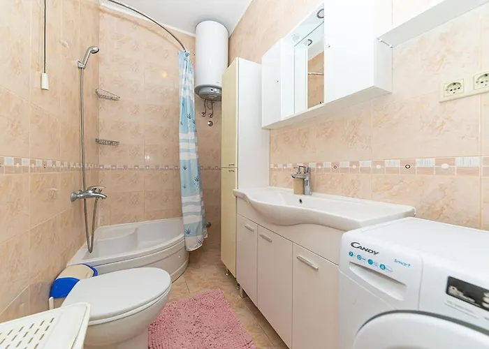 Mima Gomilica Apartman Kaštela